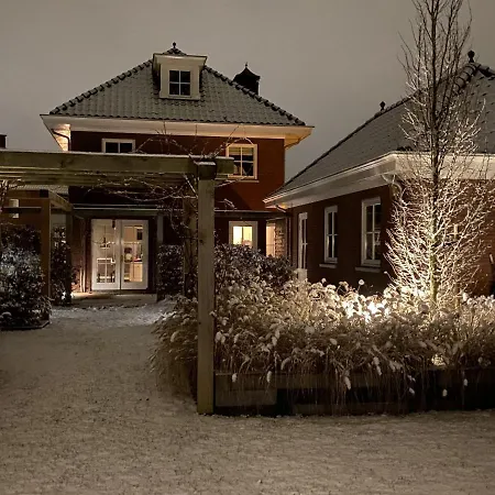 Spacious Holiday In With A Large Garden Kesteren