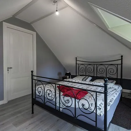 Spacious Holiday In With A Large Garden *