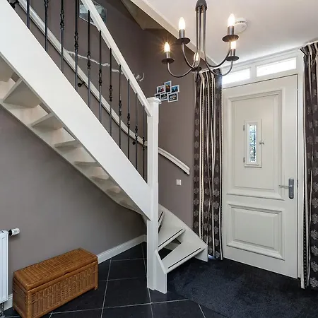 Villa Spacious Holiday In With A Large Garden Kesteren